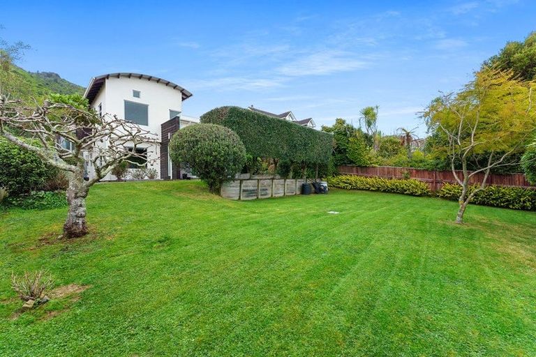 Photo of property in 110 Winara Avenue, Waikanae, 5036