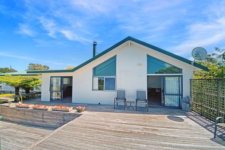 Photo of property in 19 Skudders Beach Road, Kerikeri, 0294