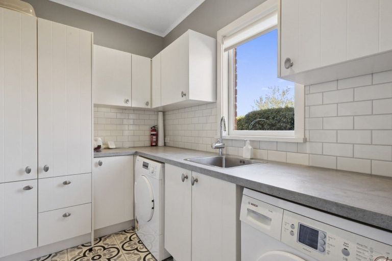 Photo of property in 370 Bay View Road, Saint Clair, Dunedin, 9012