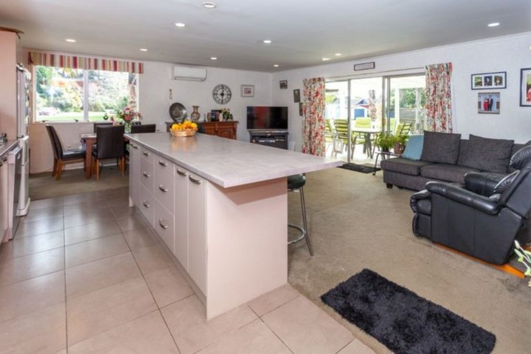 Photo of property in 112 The Drive, Whangamata, 3620