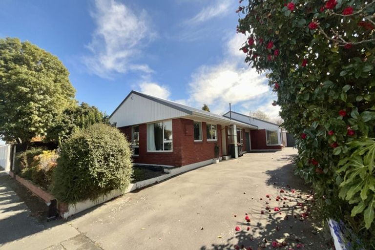 Photo of property in 1/25 Grahams Road, Ilam, Christchurch, 8041