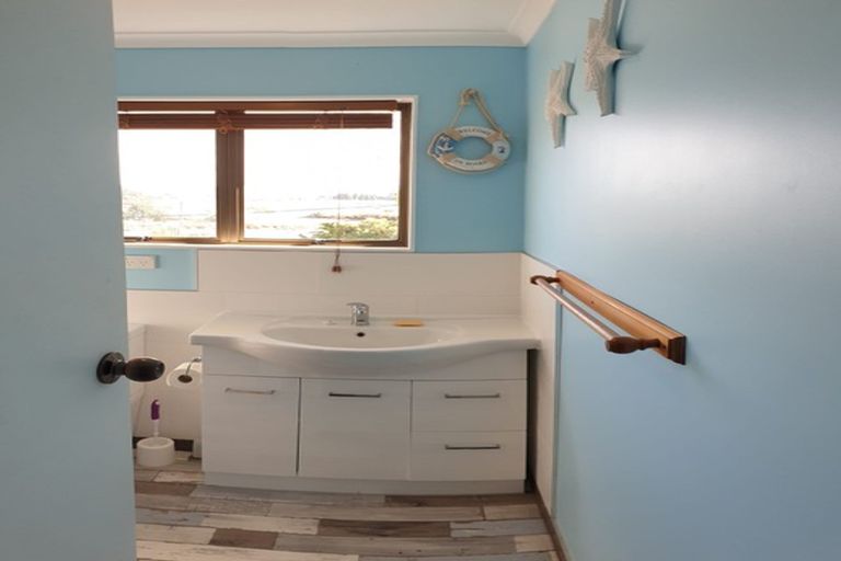 Photo of property in 128 Barnett Avenue, Best Island, Richmond, 7081