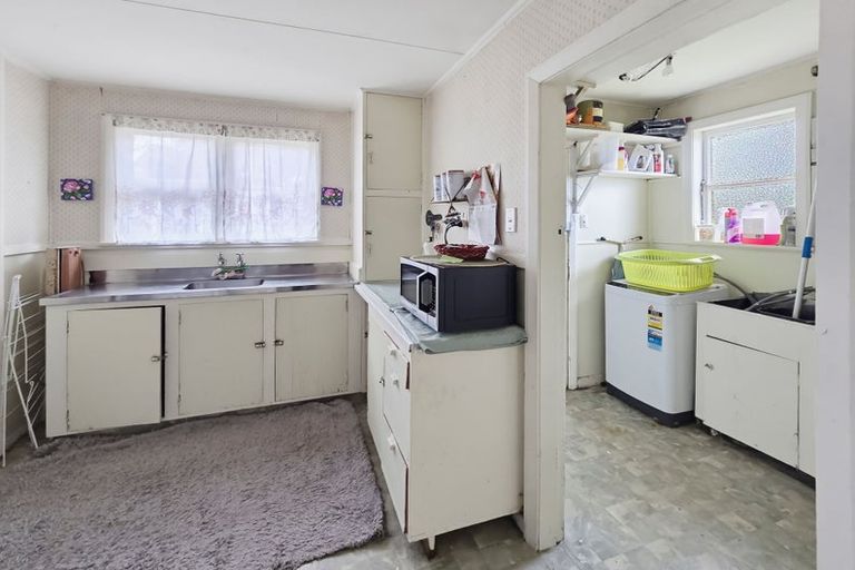 Photo of property in 18a-b Colvin Street, Westport, 7825