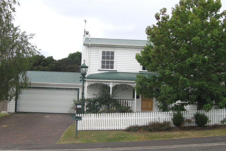 Photo of property in 19 Chedworth Drive, Glenfield, Auckland, 0629