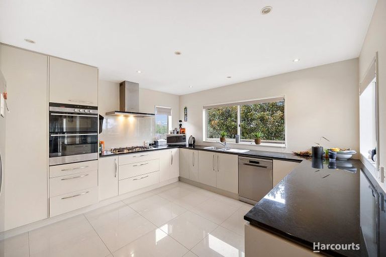 Photo of property in 24 Ravello Rise, Flat Bush, Auckland, 2019