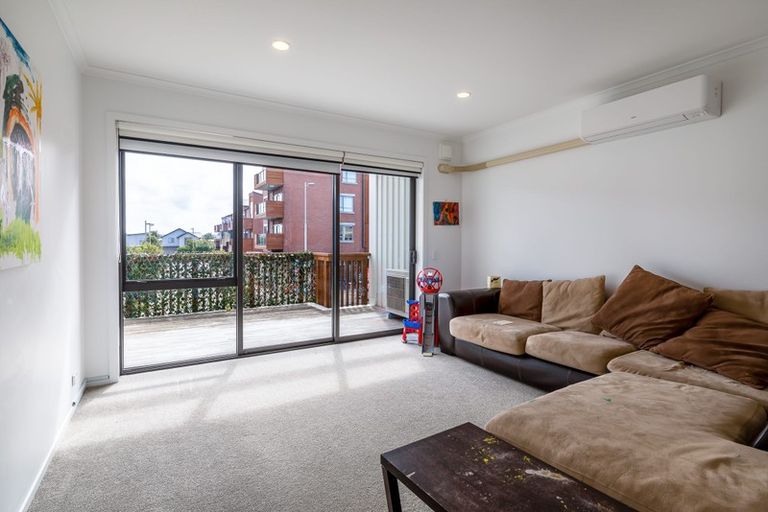 Photo of property in 2b Harakeke Road, Hobsonville, Auckland, 0616