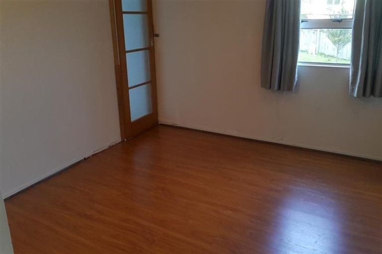 Photo of property in 12a Manuka Road, Glenfield, Auckland, 0629