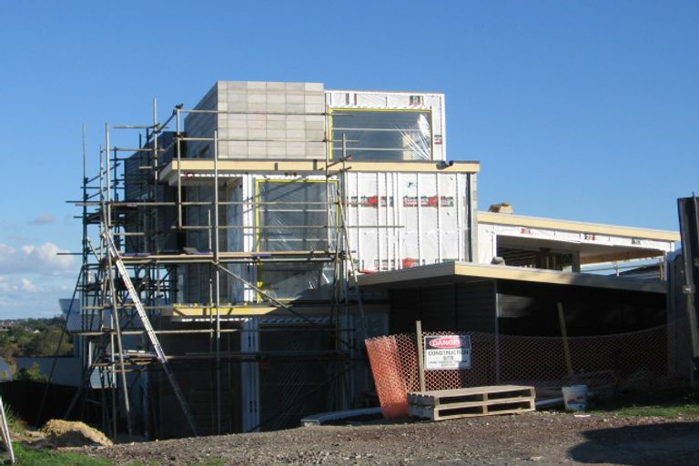 Photo of property in 50a Knights Road, Rothesay Bay, Auckland, 0630