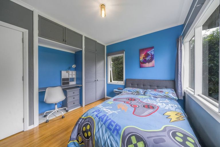 Photo of property in 182 Main North Road, Redwood, Christchurch, 8051