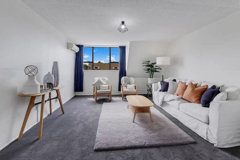 Photo of property in 4/43 Brockworth Place, Riccarton, Christchurch, 8011