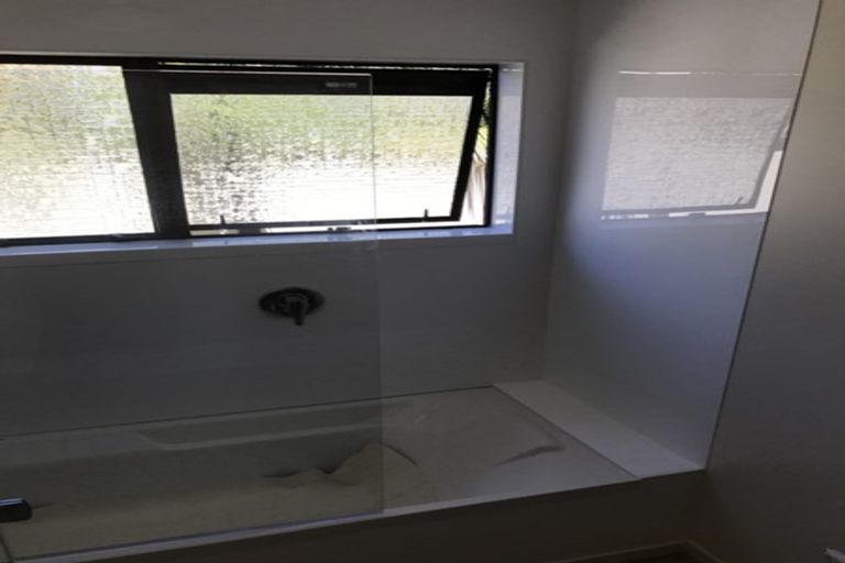 Photo of property in 2/127 Bucklands Beach Road, Bucklands Beach, Auckland, 2012