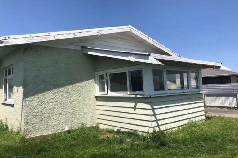 Photo of property in 1 George Street, Eltham, 4322