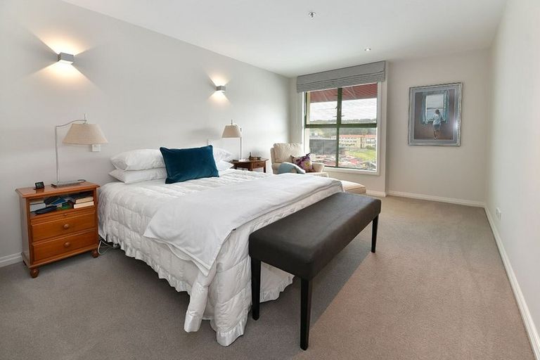 Photo of property in 84 Harbour Village Drive, Gulf Harbour, Whangaparaoa, 0930