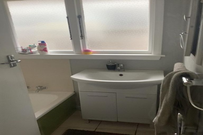 Photo of property in 1/25 Hills Road, Edgeware, Christchurch, 8013