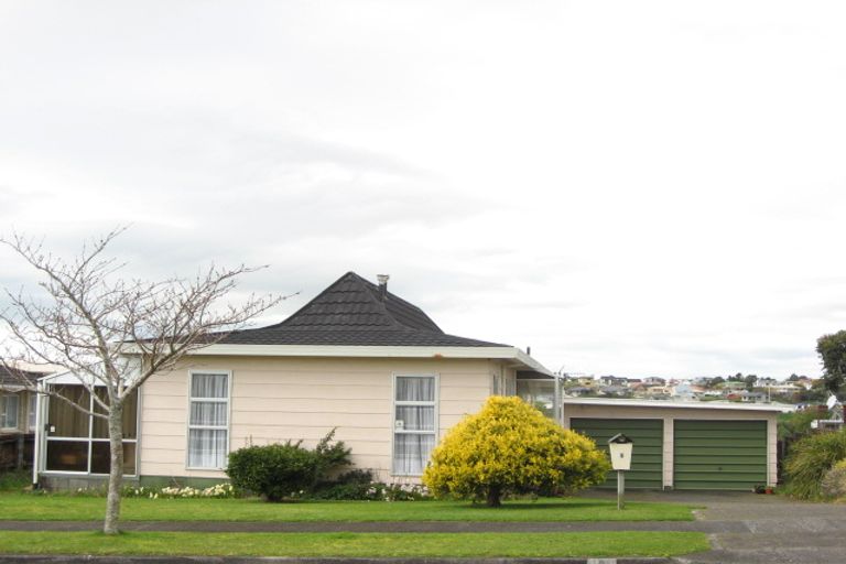Photo of property in 9 Virginia Place, Whalers Gate, New Plymouth, 4310