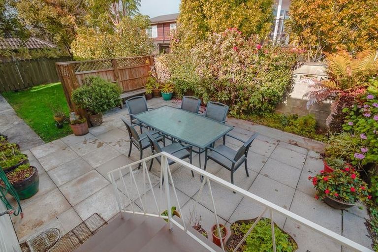 Photo of property in 1/22 The Boulevard, Sunnyhills, Auckland, 2010