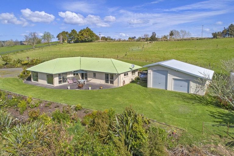 Photo of property in 3 Riversong Road, Kauri, Kamo, 0185