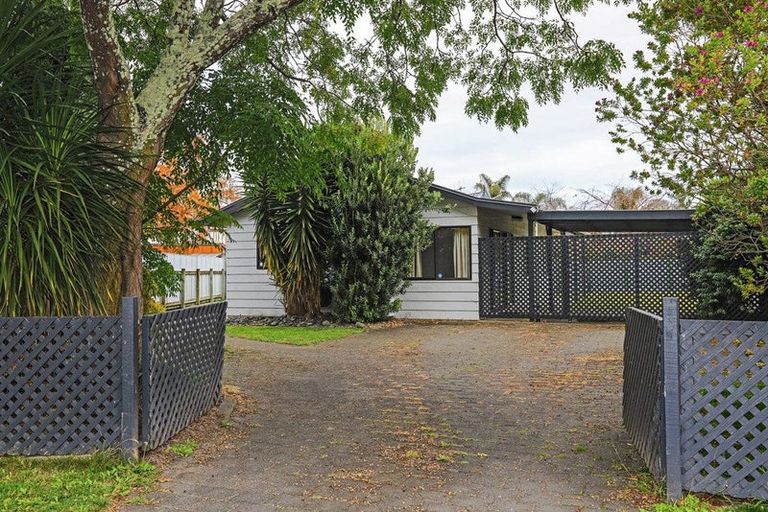 Photo of property in Hawkes Bay Furniture Co, 7 Martin Dale, Raureka, Hastings, 4120