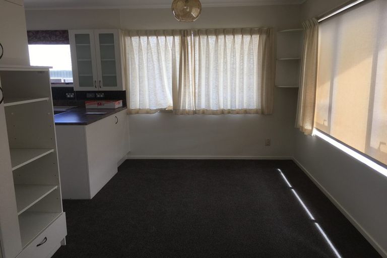 Photo of property in 1/26 Cromdale Avenue, Highland Park, Auckland, 2010