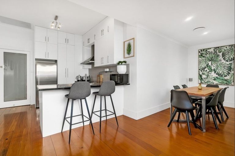 Photo of property in 9 Powell Street, Avondale, Auckland, 1026