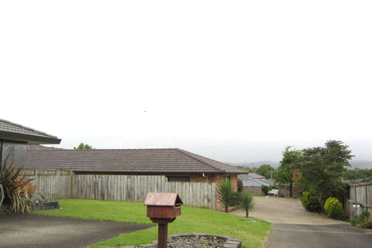Photo of property in 3 Heenans Way, Rosehill, Papakura, 2113