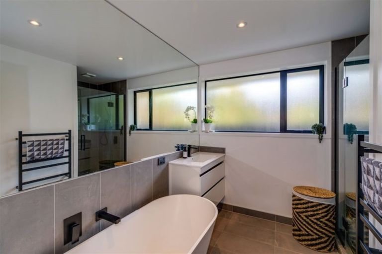 Photo of property in 94 Vernon Terrace, Hillsborough, Christchurch, 8022