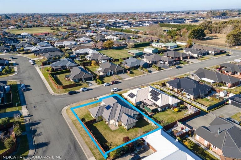 Photo of property in 25 Walnut Way, Rangiora, 7400