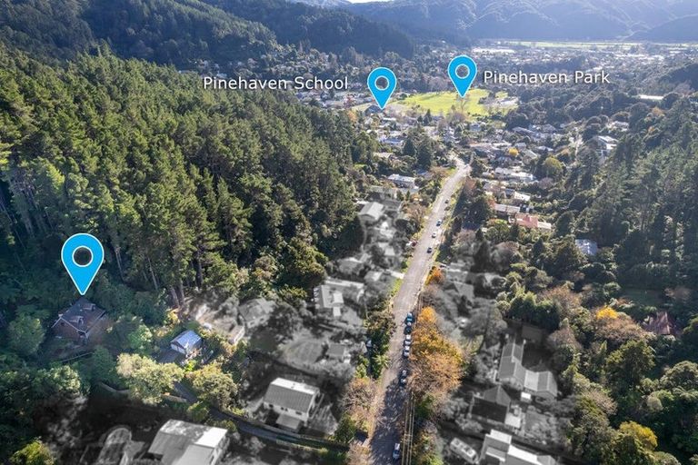 Photo of property in 32 Elmslie Road, Pinehaven, Upper Hutt, 5019