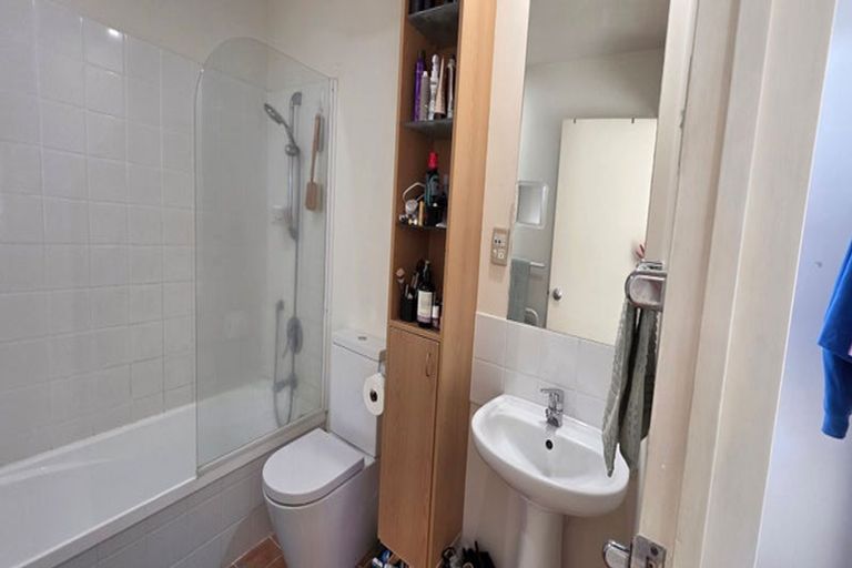 Photo of property in 11/2 Armoy Drive, East Tamaki, Auckland, 2016