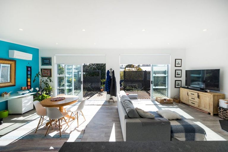 Photo of property in 69 Nash Parade, Foxton Beach, Foxton, 4815