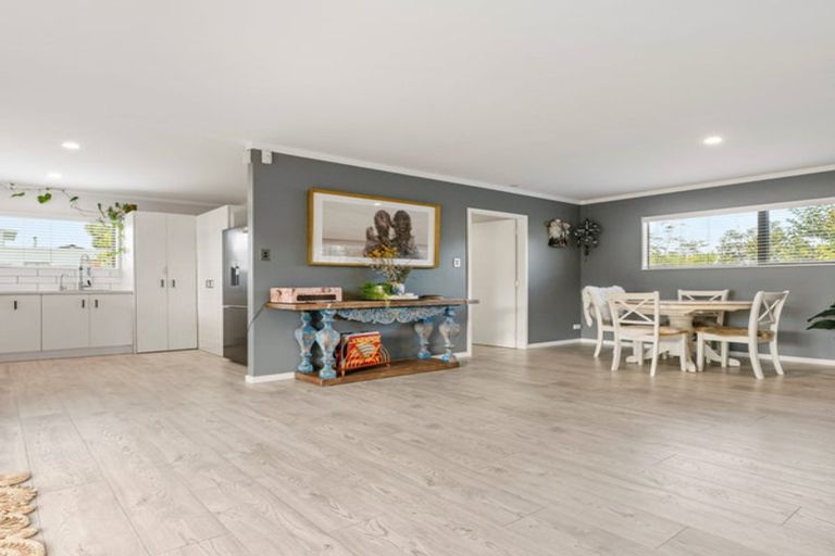Photo of property in 10 Hillview Road, Waihi Beach, 3611