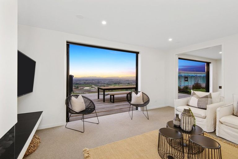 Photo of property in 170 Penruddock Rise, Westmorland, Christchurch, 8025