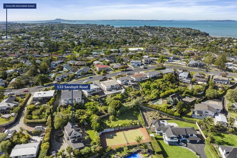 Photo of property in 133 Sandspit Road, Shelly Park, Auckland, 2014