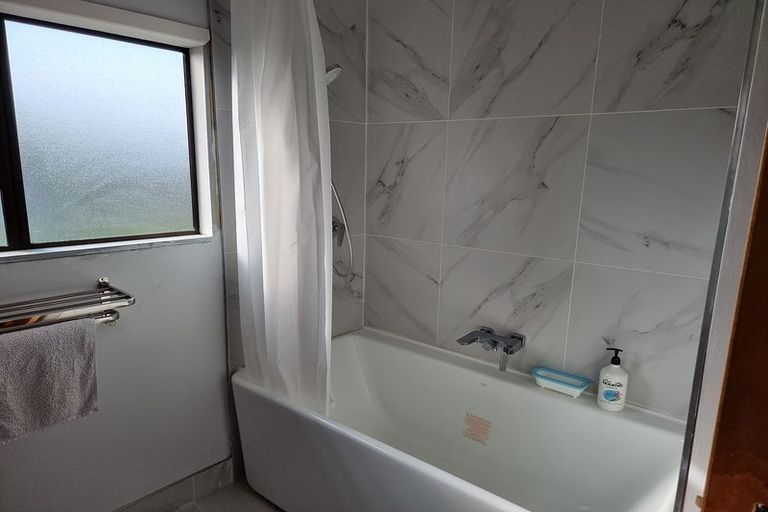 Photo of property in 1435 Whangaparaoa Road, Army Bay, Whangaparaoa, 0930