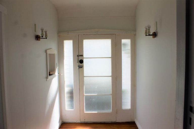 Photo of property in 23 Glamis Avenue, Strathmore Park, Wellington, 6022