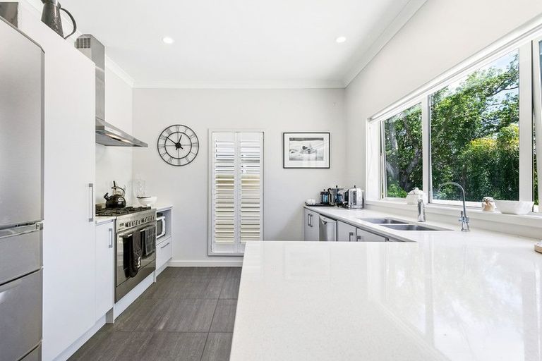 Photo of property in 4 Puriri Boulevard, Orewa, 0931