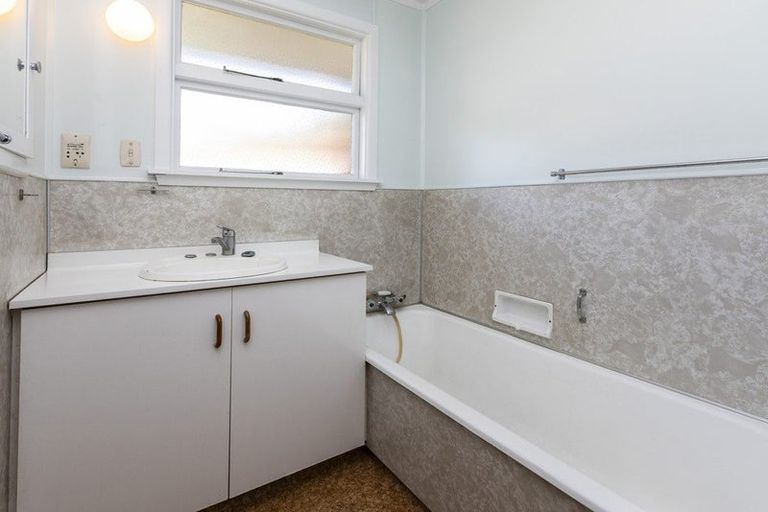 Photo of property in 6 Rochford Place, Bryndwr, Christchurch, 8052