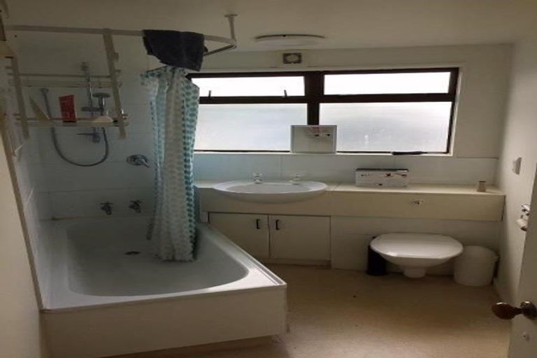 Photo of property in 2/4 Montana Avenue, Ilam, Christchurch, 8041