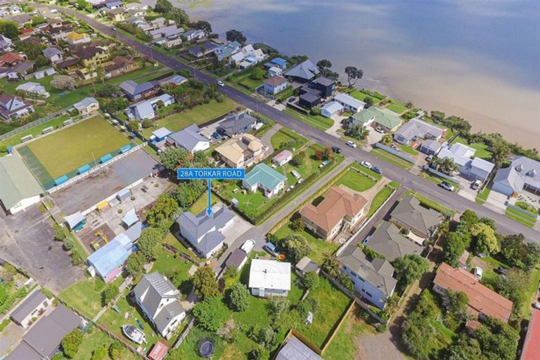 Photo of property in 28a Torkar Road, Clarks Beach, 2122