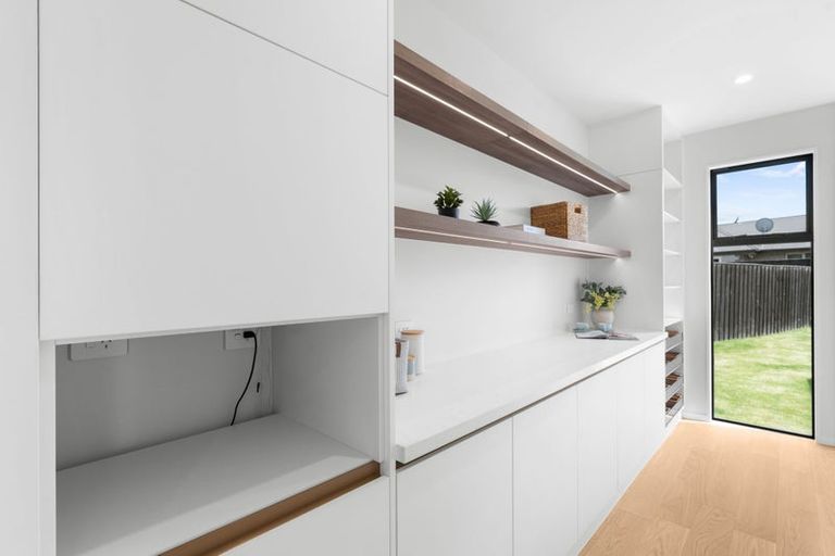 Photo of property in 10 Ferbane Way, Halswell, Christchurch, 8025