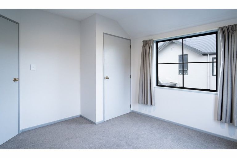 Photo of property in 2/32 Brockworth Place, Riccarton, Christchurch, 8011