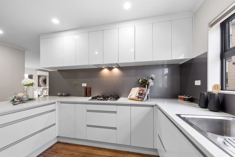 Photo of property in 102b Fitzroy Street, Papatoetoe, Auckland, 2104