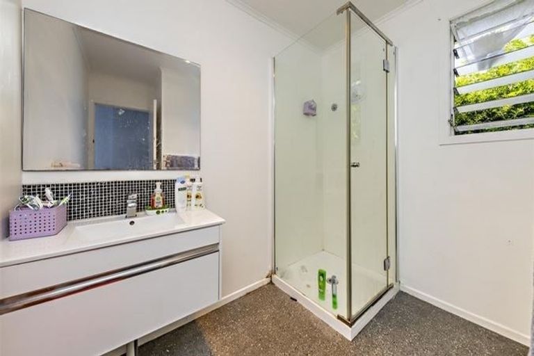 Photo of property in 51 Beaumonts Way, Manurewa, Auckland, 2102