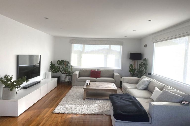 Photo of property in 76 Baylands Drive, Newlands, Wellington, 6037