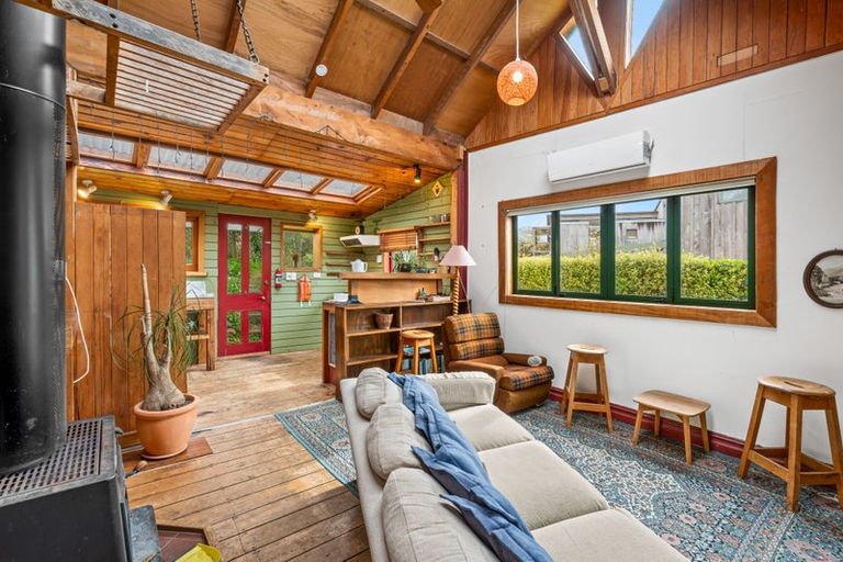 Photo of property in 2 Margate Avenue, Broad Bay, Dunedin, 9014