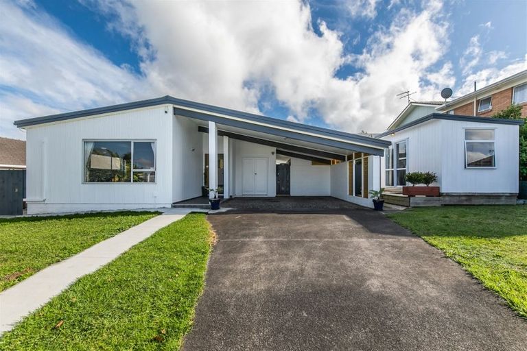 Photo of property in 4 Galvan Avenue, Sunnyhills, Auckland, 2010