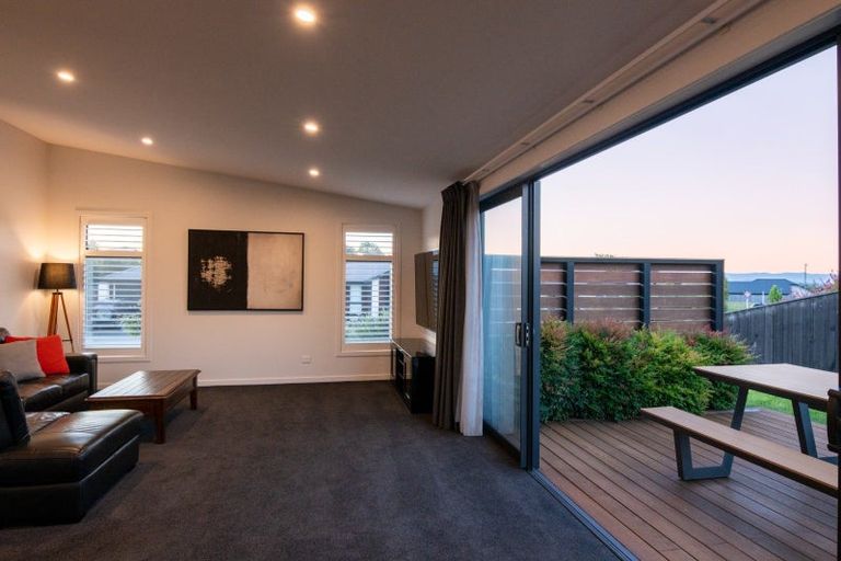 Photo of property in 16 Travers Avenue, Richmond, 7020