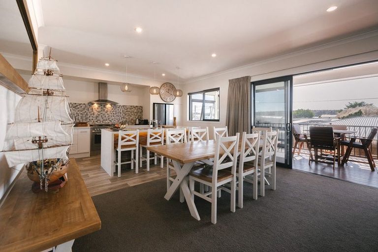 Photo of property in 50a Pratt Avenue, Foxton Beach, Foxton, 4815