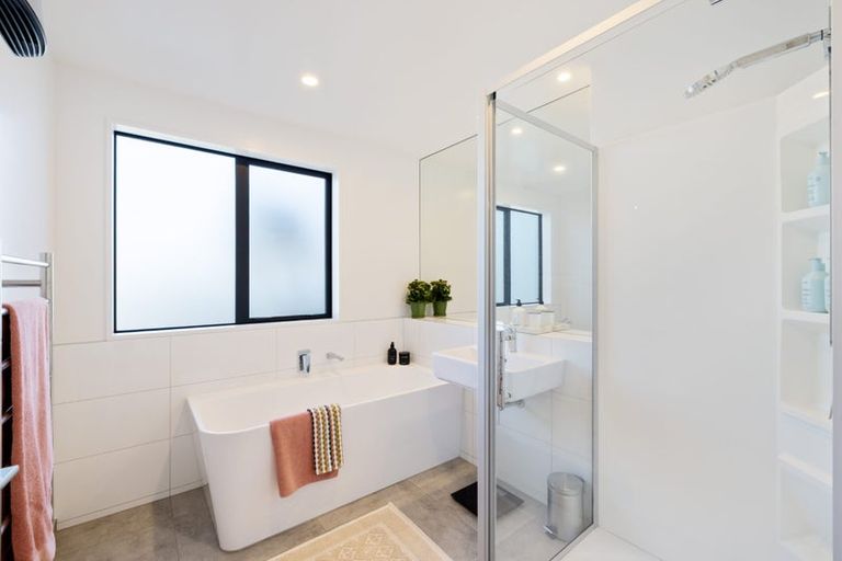 Photo of property in 110 Mount Pleasant Road, Mount Pleasant, Christchurch, 8081