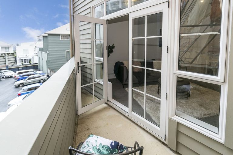 Photo of property in 52 Pipitea Street, Thorndon, Wellington, 6011